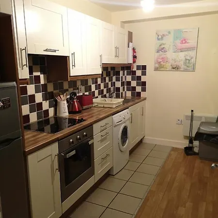 Apartment 3 Bed In On Shannon